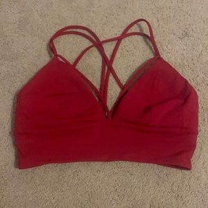 Women’s lulu sports bra/crop